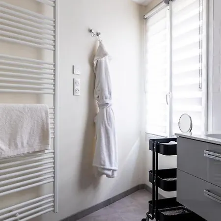 Du Poids Public Logis מלון Saint-Félix-Lauragais