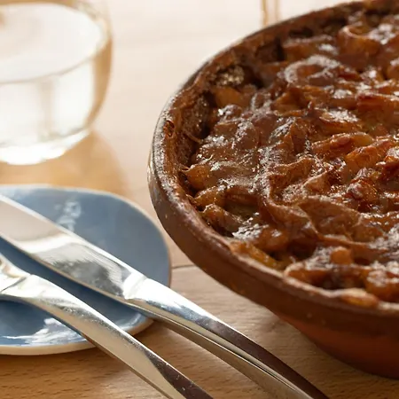 Du Poids Public Logis מלון