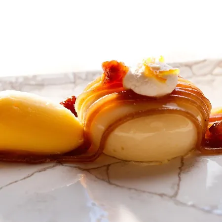 Du Poids Public Logis מלון 3*