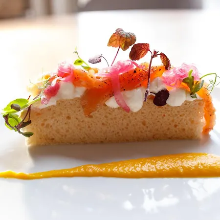 מלון Du Poids Public Logis Saint-Félix-Lauragais