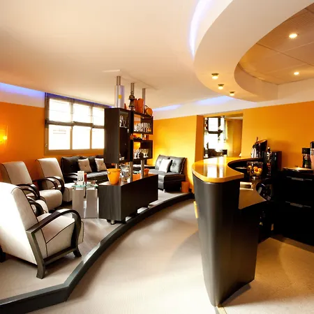 מלון Du Poids Public Logis