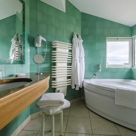 Du Poids Public Logis 3*