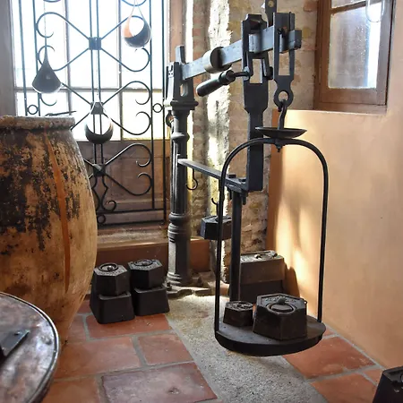 Du Poids Public Logis מלון Saint-Félix-Lauragais