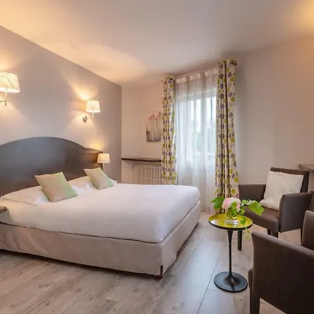 מלון Du Poids Public Logis 3*