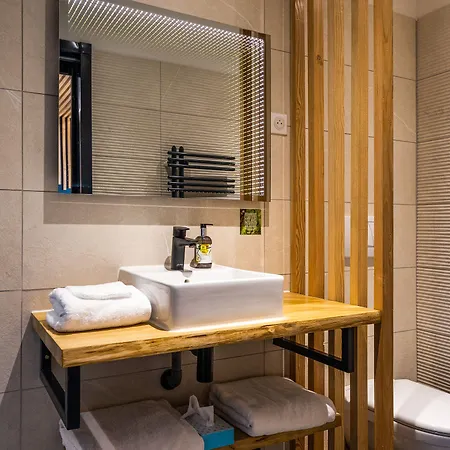 Du Poids Public Logis 酒店 3*