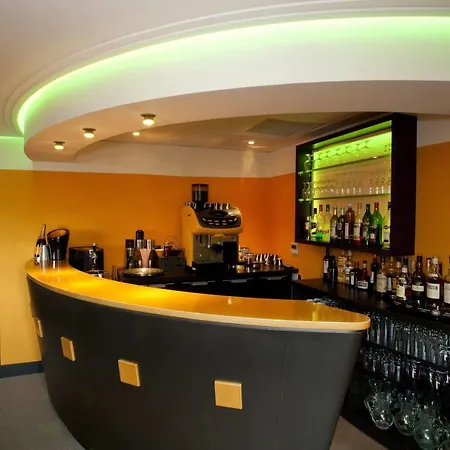 Du Poids Public Hotel 3*