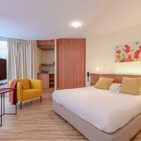 Du Poids Public Logis 酒店 圣费利克斯－洛拉盖