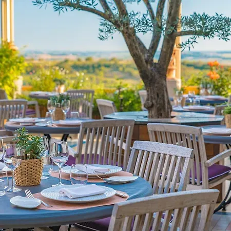 Hotel Du Poids Public 3*